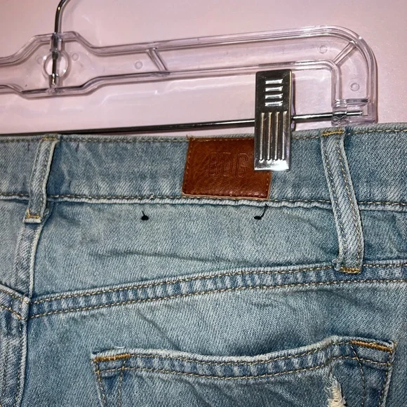 Urban Outfitters BDG Women’s Distressed Ripped Polka Dot Jeans - Picture 4 of 8